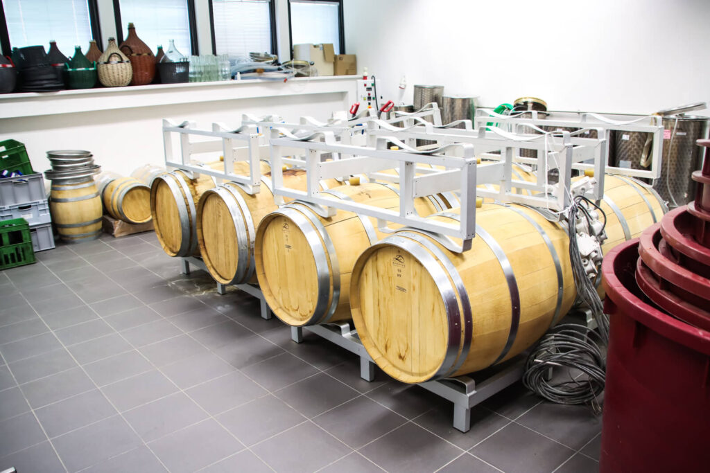 Wooden barrels for wine ageing